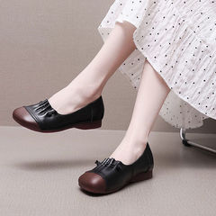 Single Strap Soft Sole Mother's Shoes 2023 Spring and Autumn New Retro Flat Leather Shoes for Middle-Aged and Older Women, Versatile and New