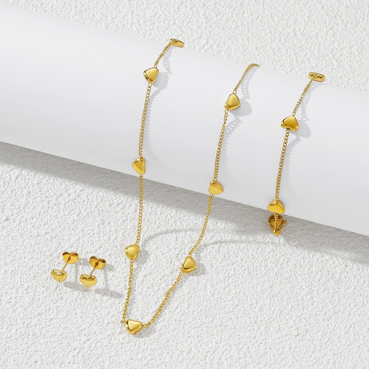 Dolce viento personalidad collar de corazón de melocotón mujer nicho de oro diseño de amor pulsera de acero titanio conjunto de joyas chapadas en oro