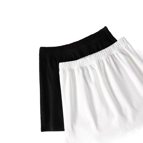 Small, flared bottom with fake hemline paired with sweatshirt and shark-print pants to subtly cover the rear—perfect for layered autumn/winter looks or as an innerwear option with a skirt.