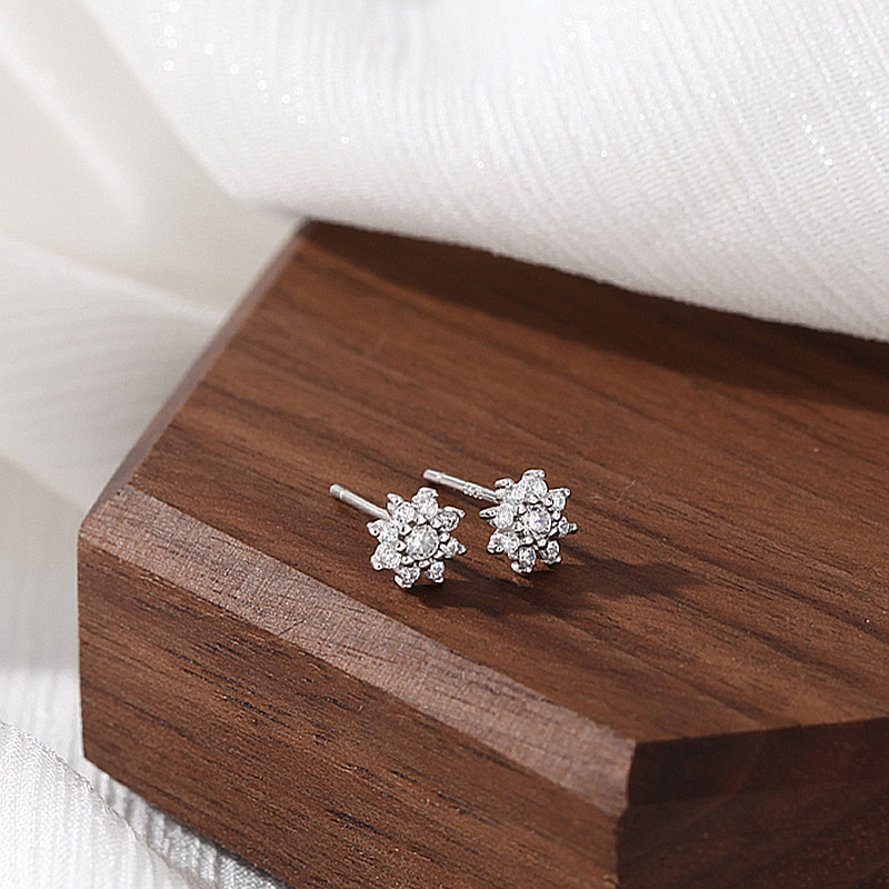 Ear Studs Classification 1 Pair Quantity 1 Pair 925 Sterling Silver Zircon Flower Ear Studs