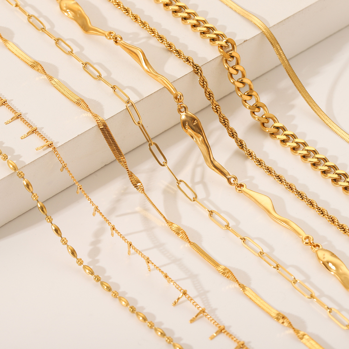 Collana con croce in acciaio inossidabile a catena cubana_voghion.com