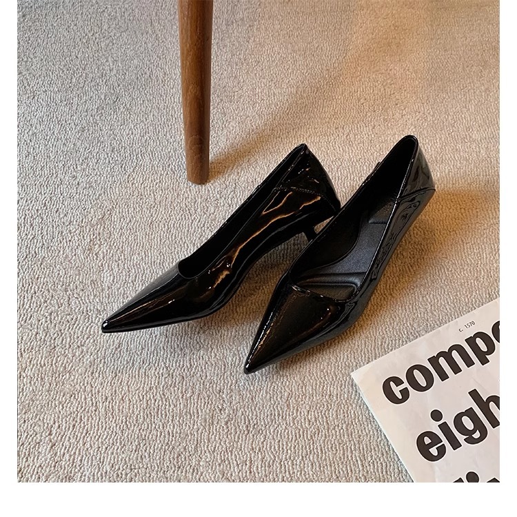 Zapatos de tacón alto con estampado de leopardo estilo francés, sandalias cerradas, zapatos de hadas, nuevos modelos para primavera y verano, elegantes zapatos de punta.