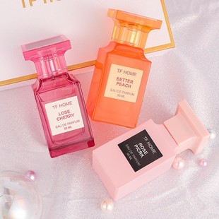 Ůʿ��ˮ�������lTF HOME��ľ������ˮ���µ��㻨���{�־�����