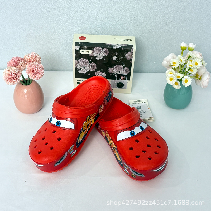 95 automóviles flash McQueen Hole zapatos de dibujos animados parejas antideslizantes anti-desgaste de altura zapatillas de playa