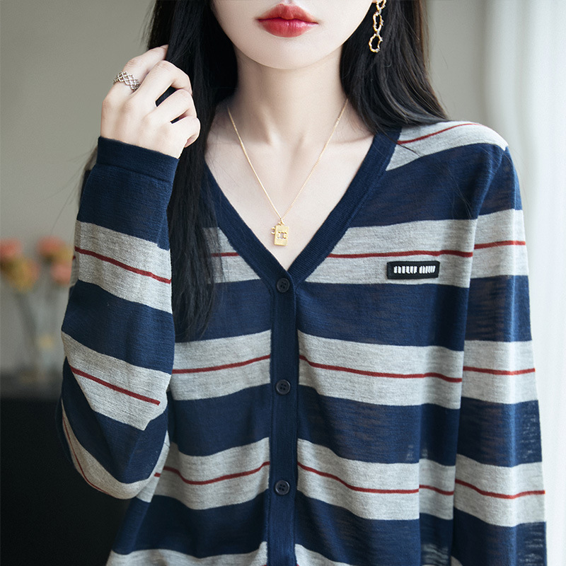 条纹圆领长袖t恤女2025新款韩系松弛感慵懒风设计感小众女装上衣|undefined