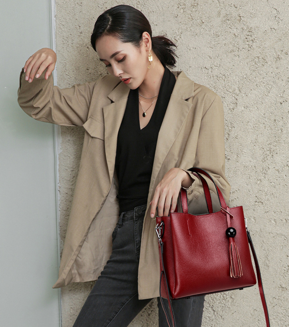 Oil Wax Leather Killer Bag Image 1