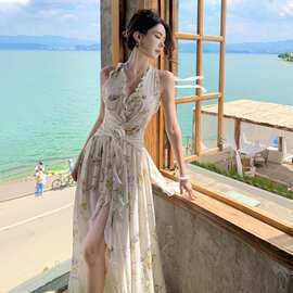 南法气质挂脖露背旅拍日落裙度假碎花别致沙滩长裙图片色扎染薄纱