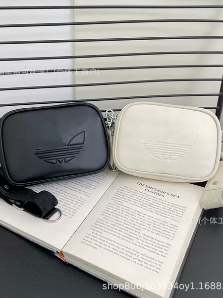 Popular trendy brand shoulder bag, light luxury and exquisite crossbody bag, high-end portable small square bag for going out, key bag, phone bag
