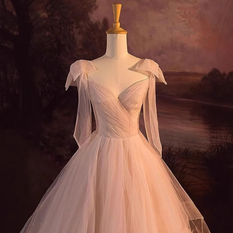 Vestido de noche para mujer, nuevo estilo de verano 2026, elegante vestido color champán para fiesta anual, actuación vocal y rol de anfitriona.