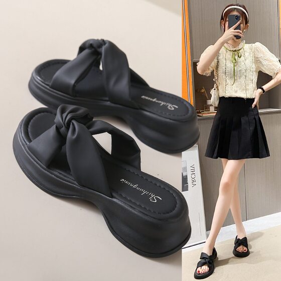 Wearing soft noodles wholesale new sandals and slippers soft bottom source breathable factory season non-slip thick bottom slippers women's summer pine cake bottom