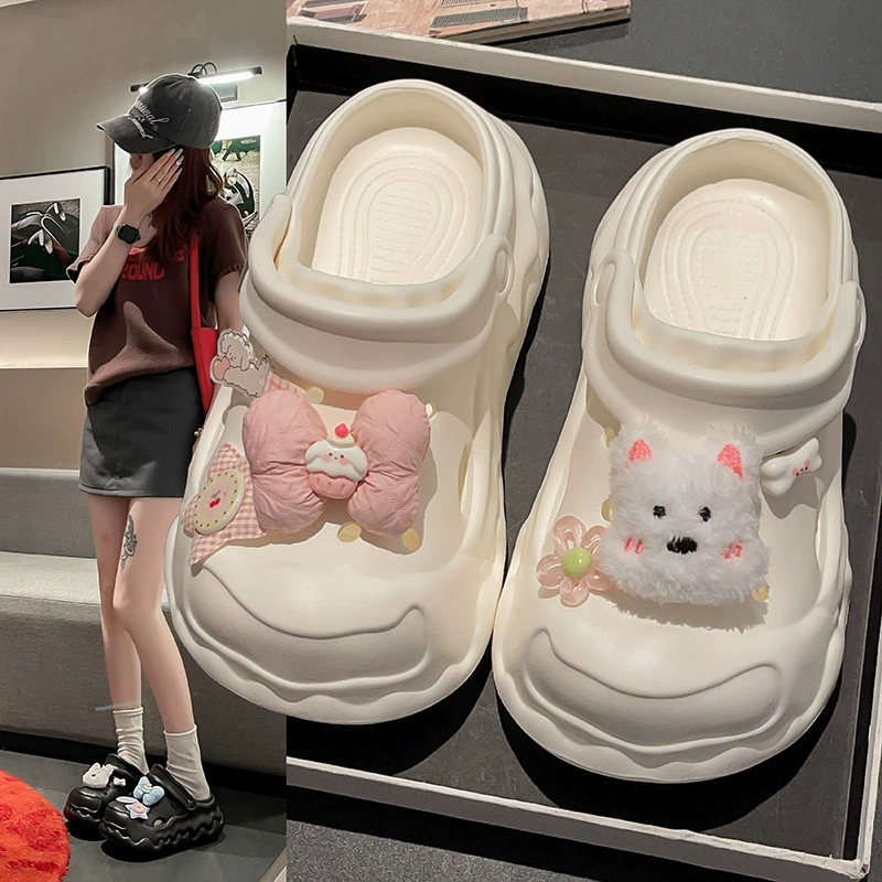 Повседневная обувь с милым щенком из мультфильма, женская летняя верхняя одежда 2025 года, утепленные домашние сандалии и тапочки Baotou на толстой подошве