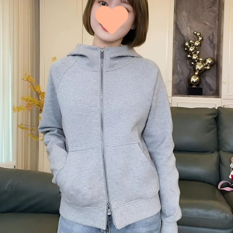 新型の帽子と春秋のカーディガン|undefined
