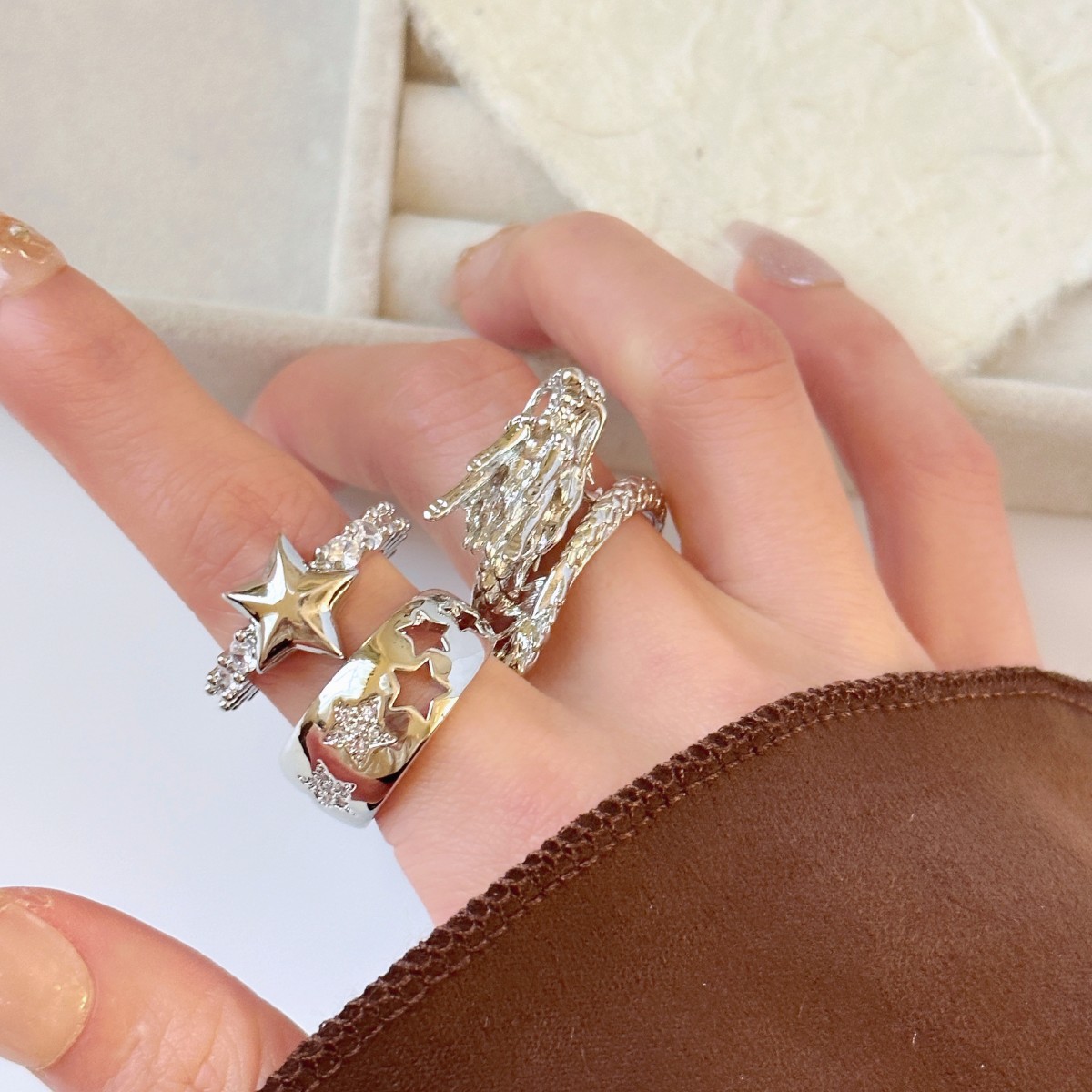 本命年龍騰指上卡通五角星雕版精緻活口可調節戒指批發