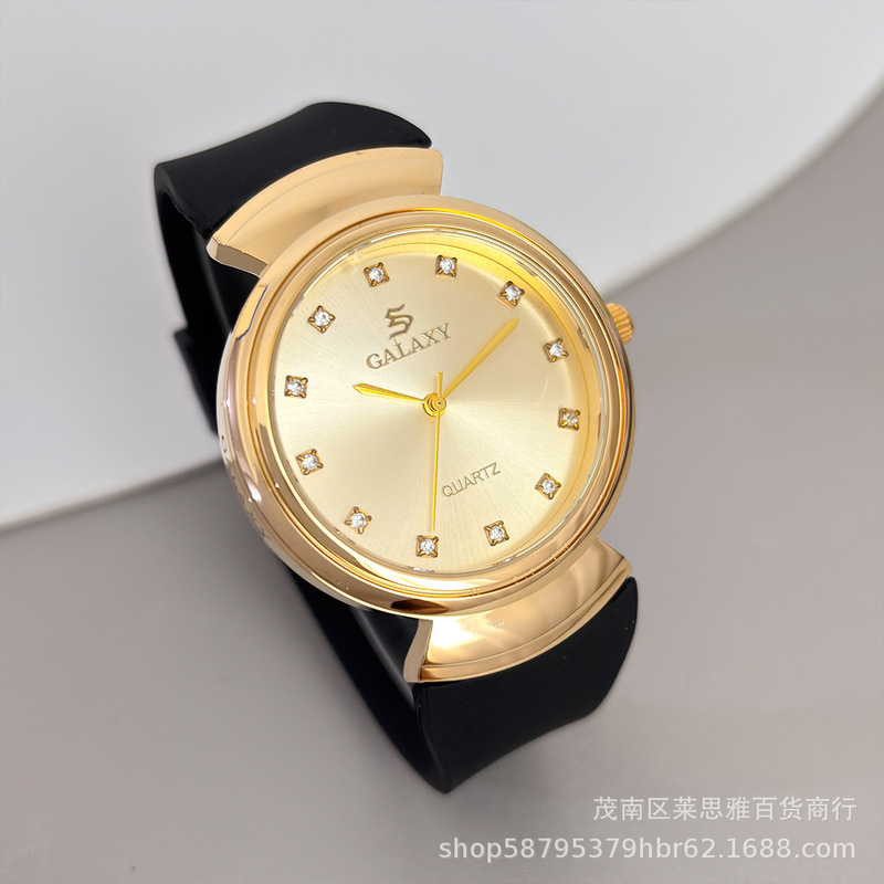 GALAXY stylish and versatile men's quartz watch, simple and luxurious, silicone strap wristwatch, suitable for business and commuting GALAXY stylish and versatile men's quartz watch, simple and luxurious, silicone strap wristwatch, suitable for business and commuting