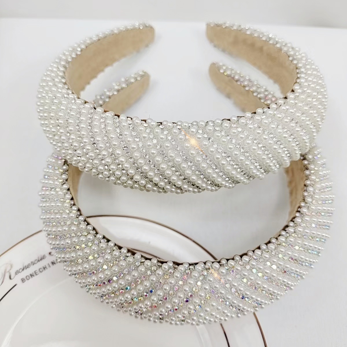 新款跨境高檔珍珠發箍女氣質寬邊顯高頭箍海綿滿鑽高顱頂頭飾批發