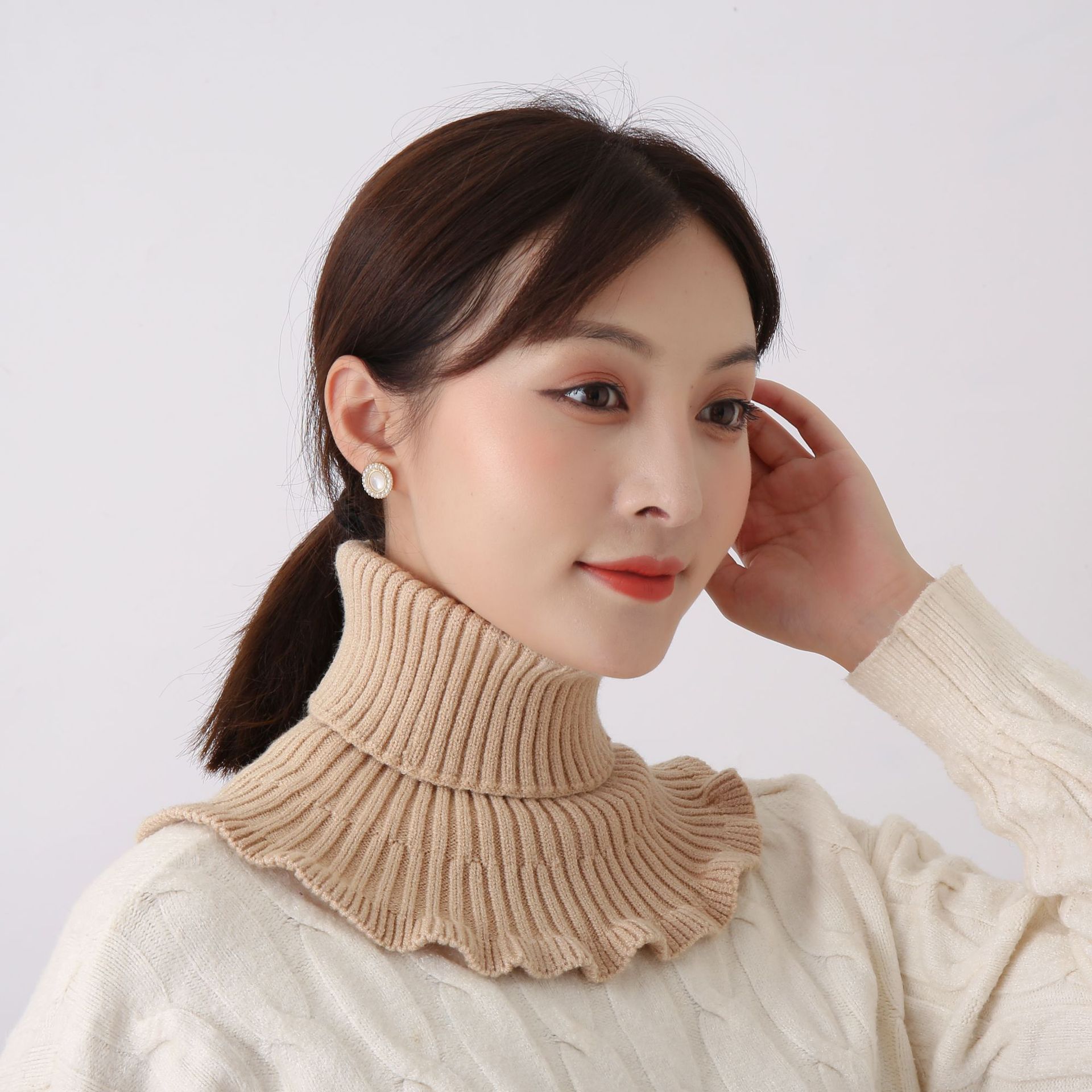 Korean version of autumn and winter wooden ear edge head collar new knitted high elastic neck warmer female flower type fake collar wholesale