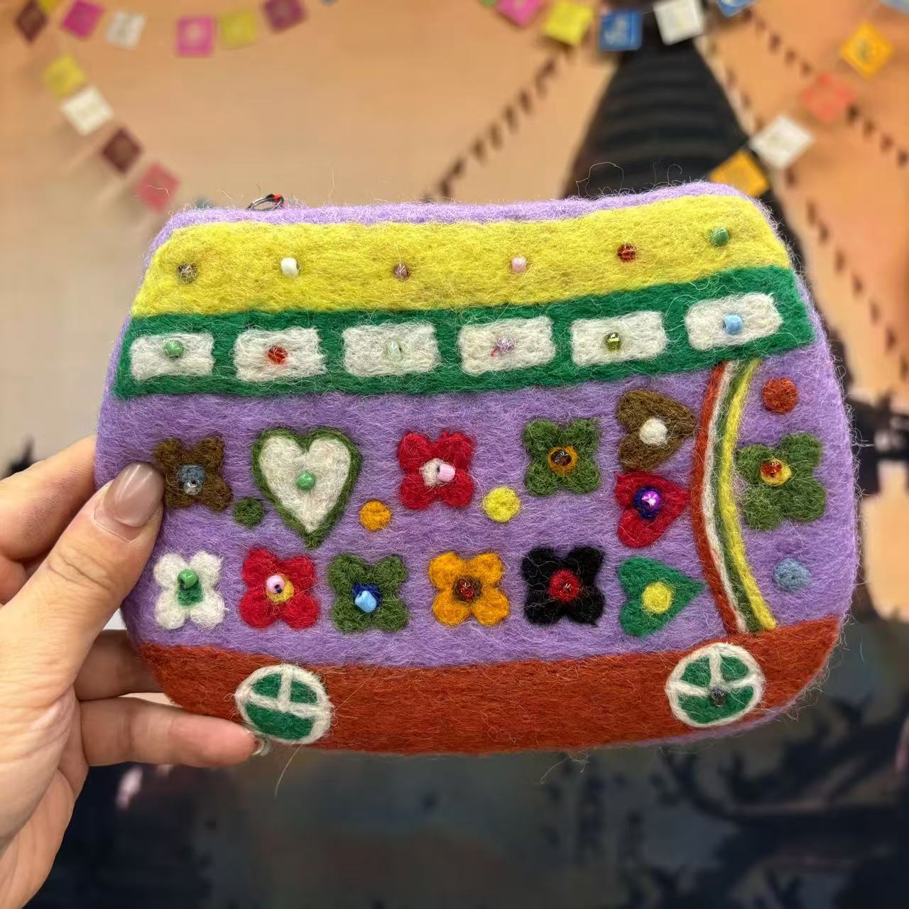 보라색 (꽃 색의 임의 배열)