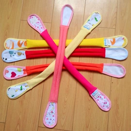 布尿裤;罩衣;其他婴儿寝具