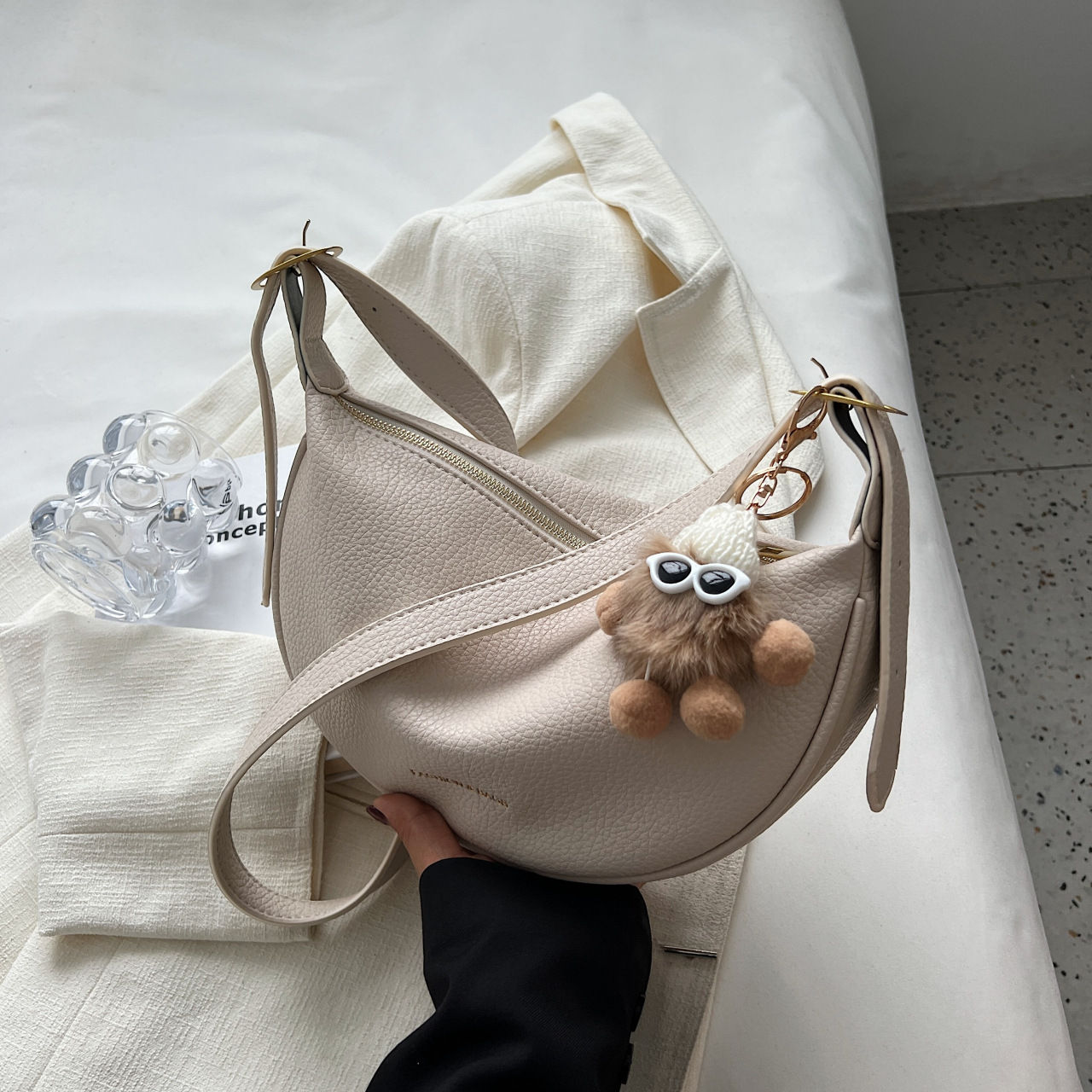 Textured Soft Leather Women's Fashion New Casual Versatile Crossbody Bag Niche Design Shoulder Dumpling Bag - Thumbnail 8