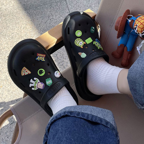 Baotou Hole Hole Slippers for Women - Summer Squeezing Sensation, Cartoon Cute Home Use Indoor Shower Non-Slip Cool Slippers for Outdoor Wearing