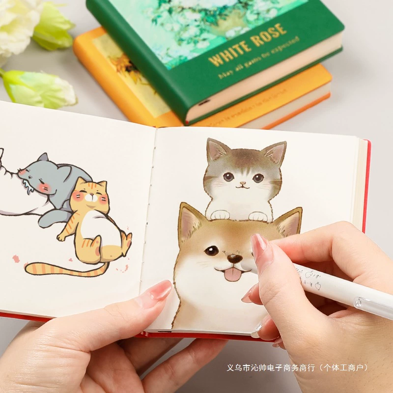 Квадратная маленькая портативная книга с иллюстрациями