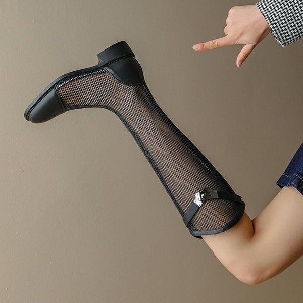 검은색