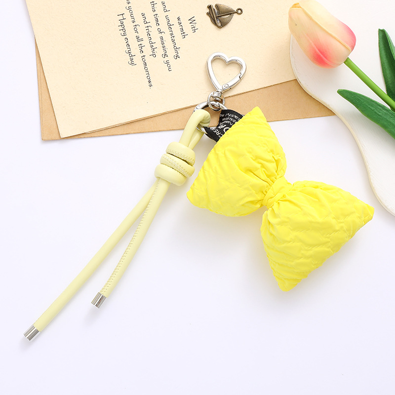 Nuevo tipo de cuerdas de cuero PU llavero colgante in bolsos de moda colgante cadena accesorios DIY tejido a mano