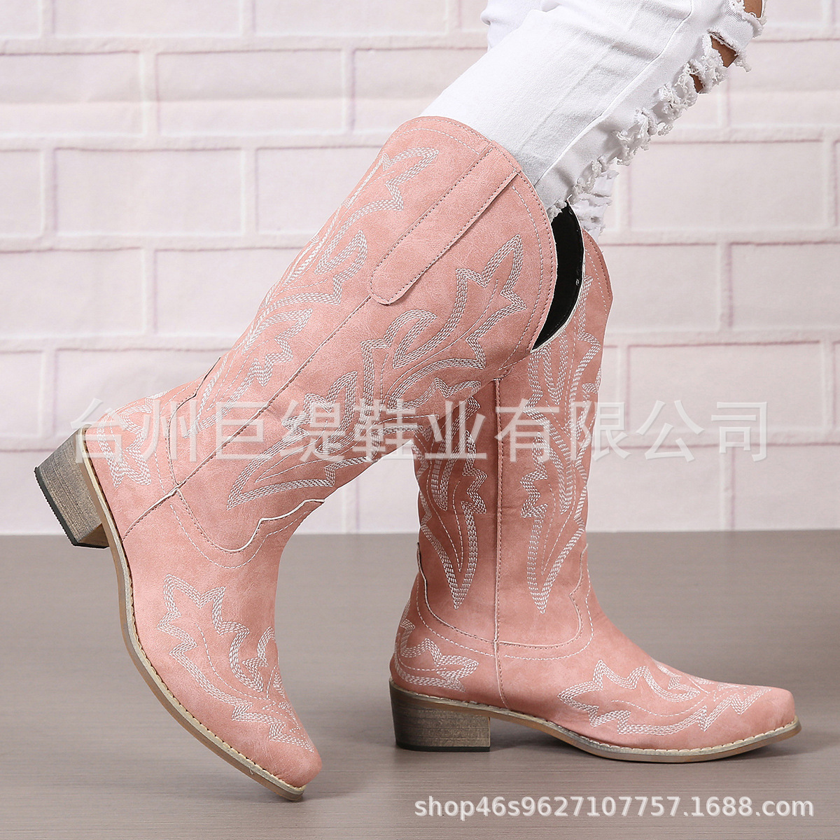 现货2023秋冬外贸新款女鞋wish大码刺绣尖头女式皮靴骑士长靴