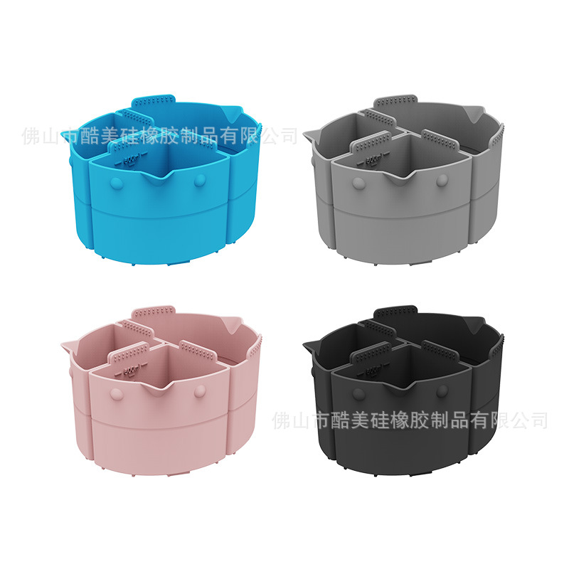3 칸 슬로우 쿠커는 나누어 져 있고 1 개 (단일 음표 색상) 로 늘어서 있습니다.