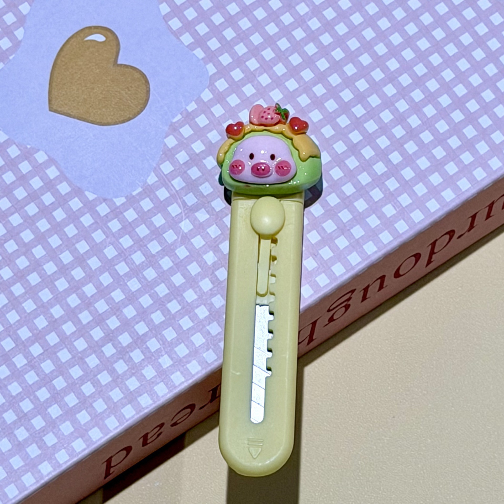 Cuchillo de resina de cerdo en polvo pequeño mini empuje cuchillo de papel pintado cuchillo de entrega rápida cuchillo de corte DIY para estudiantes