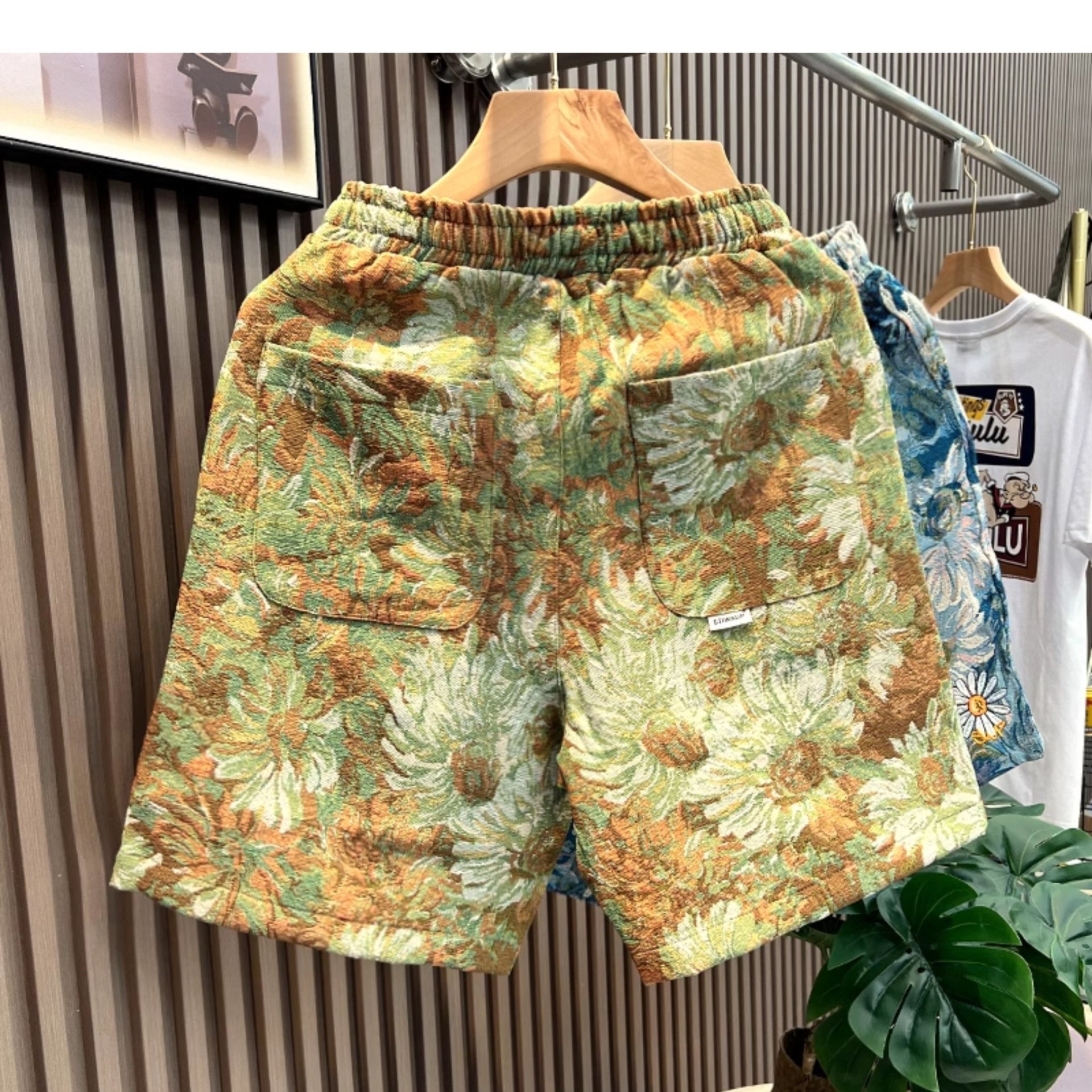 Retro Floral Print Shorts For Men Women, Loose Fit 5-Inch Casual Beach Shorts With All-Over Vintage Pattern, Lightweight Summer Streetwear_viptrois.com