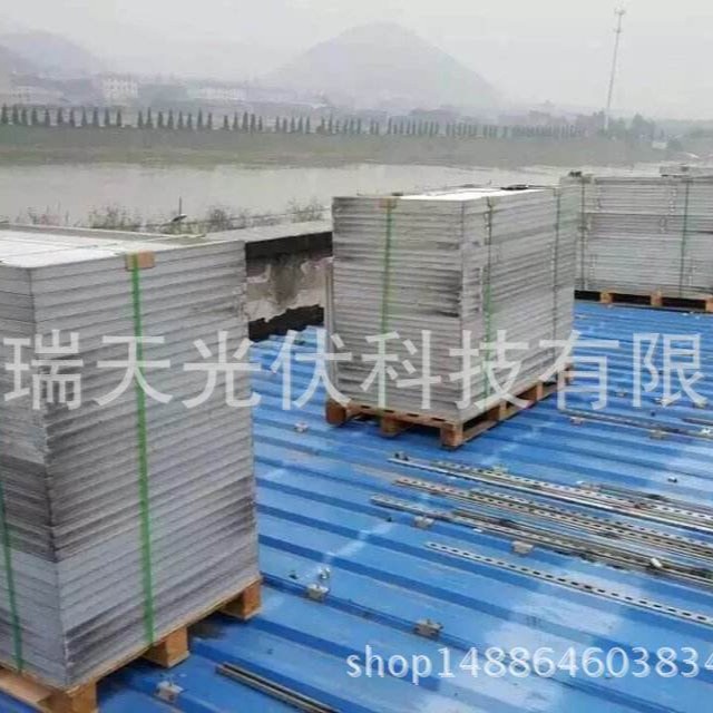 工厂大量回收太阳能单晶多晶电池板光伏板组件回收太阳能板