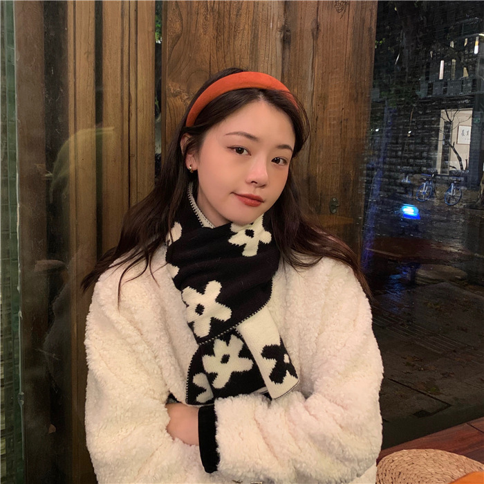 Women's Korean Style Flower Knit Scarf display picture 2