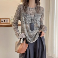 秋にカジュアルな薄手の長袖マスクtシャツを染めます。