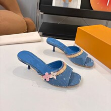 �羳2026�ļ��¿�Ů�ϻ����ٿۆ�Ь����һ�֎�������Ь�ϻ�؈����