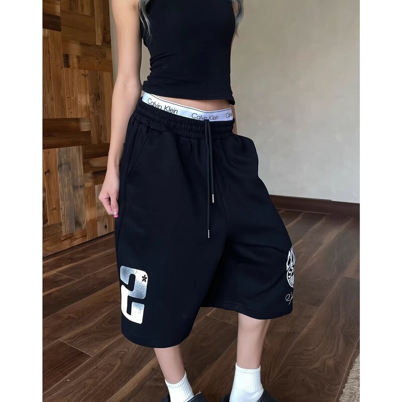 American-Style Casual Vintage Letter Print Wide-Leg Cropped Pants for Men and Women, Loose Fit, Casual Sports Style, Elastic Waist, Trendy Cropped Length American-Style Casual Vintage Letter Print Wide-Leg Cropped Pants for Men and Women, Loose Fit, Casual Sports Style, Elastic Waist, Trendy Cropped Length