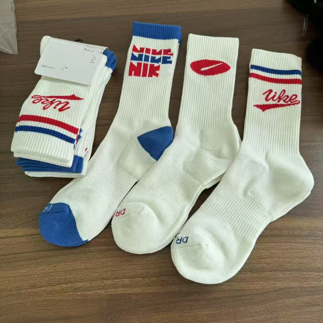 New Nike Men's and Women's Towel Bottom High Tube Sports Leisure Running Training Outdoor Letter Trend Long Tube Cotton Socks