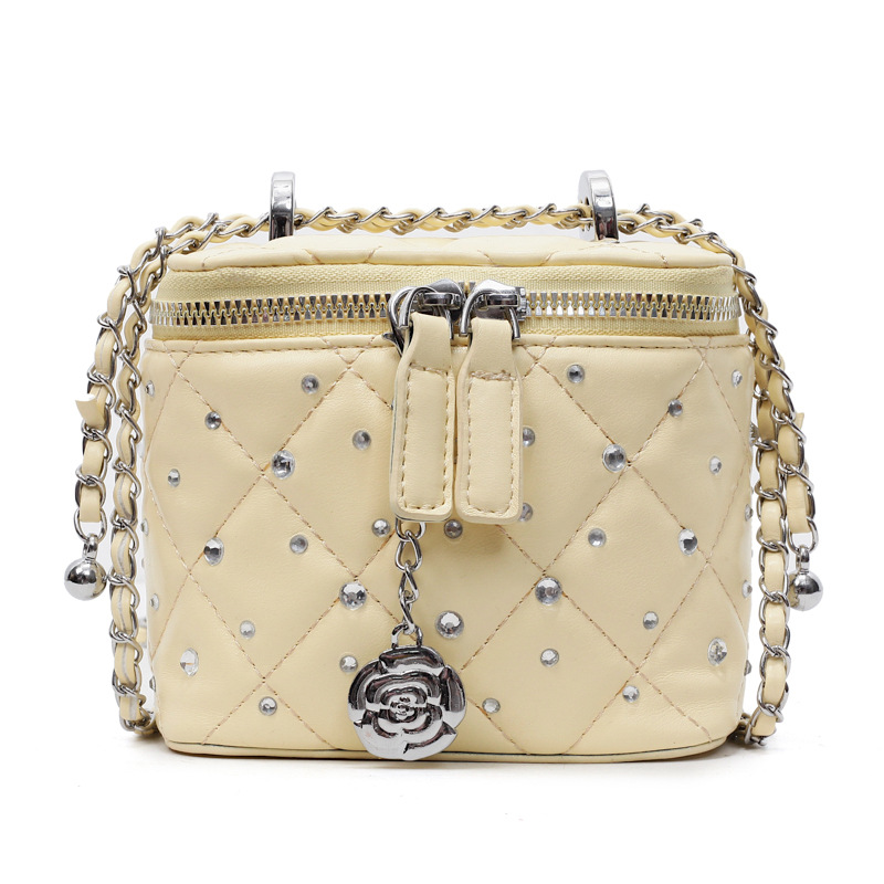 Bolso de moda coreana de estilo de diamante de cadena de estilo de fragancia para mujeres 2025 nueva caja pequeña bolsa cuadrada alta bolsa de mochila versátil