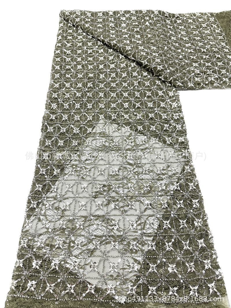 Blanco pesado clavos de cuentas sequinilla tela de encaje cuadrilátero cosido a mano perla sequinilla vestido tela