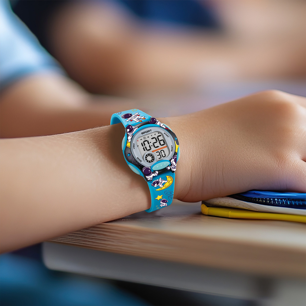 Nuevo reloj digital de alarma deportiva para niños y niñas al aire libre multifuncional nocturna para niños relojes electrónicos al por mayor