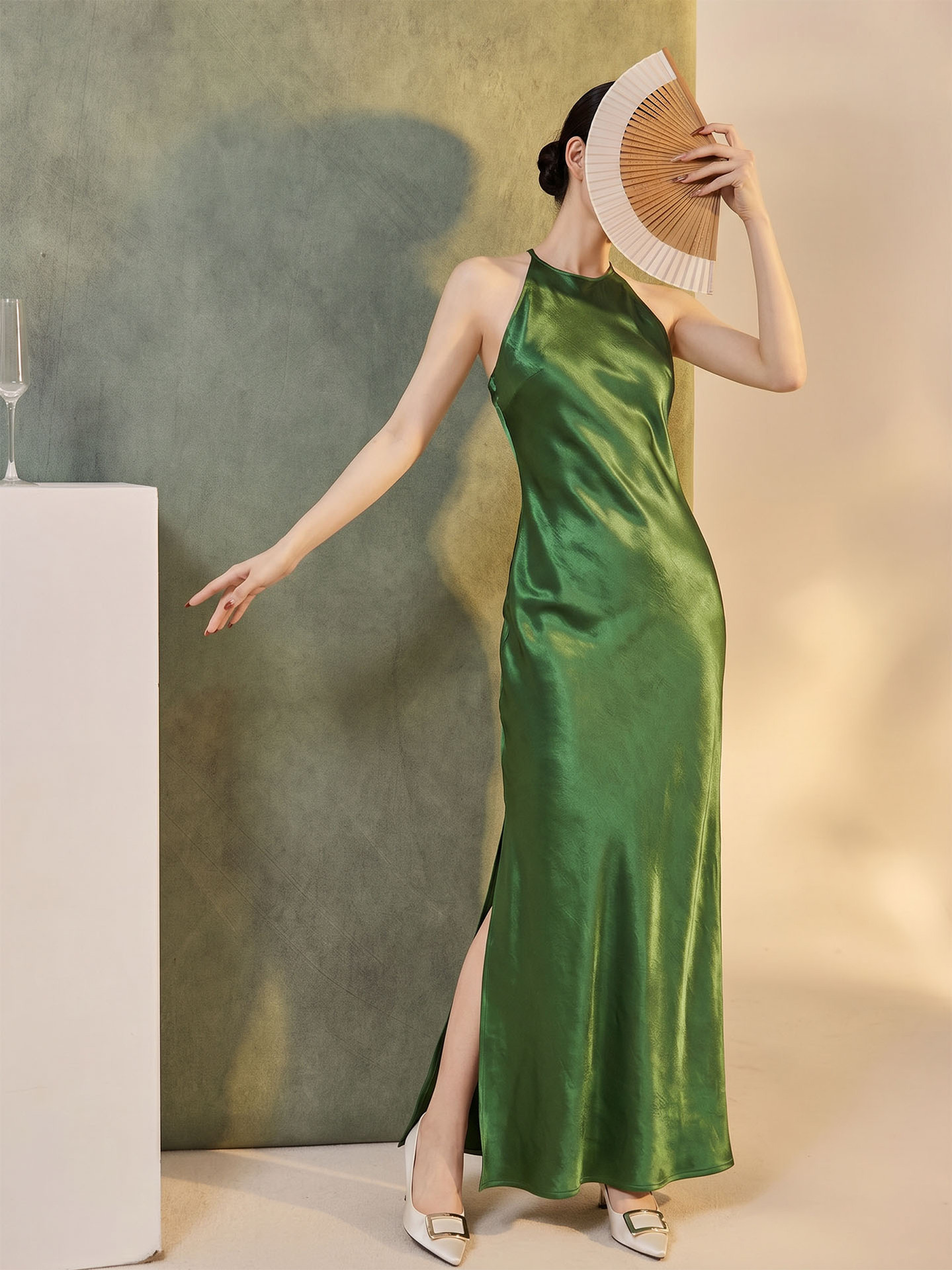 Đầm maxi thắt eo xếp ly cắt chéo — màu xanh đậm