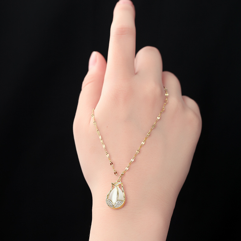 Oversized Enamel Flower Statement Bracelet For Women Boho Style_voghion.com