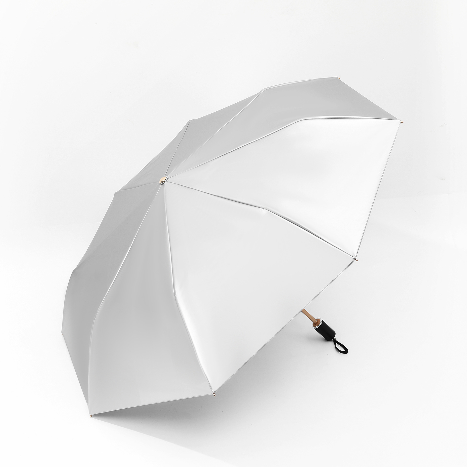 Sombrilla triple plegable de doble capa de plata de titanio, protección solar fuerte, protección UV, sombrilla plegable de doble uso para lluvia y sol, sombrilla de alto valor