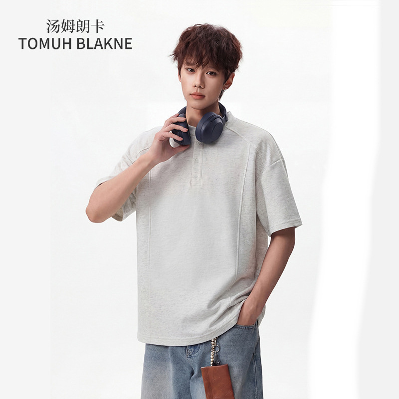 American-style trendy brand simple henley collar polo shirt for men, raglan sleeves, deconstructed, loose fit, casual, solid color, men's short-sleeve top for summer American-style trendy brand simple henley collar polo shirt for men, raglan sleeves, deconstructed, loose fit, casual, solid color, men's short-sleeve top for summer