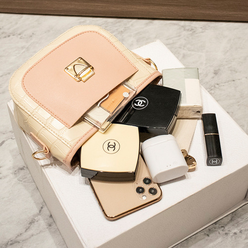  New Fashionable Color Matching Simple Personalized Mobile Phone Bag Lock Buckle Korean Single Shoulder Crossbody Saddle Bag 