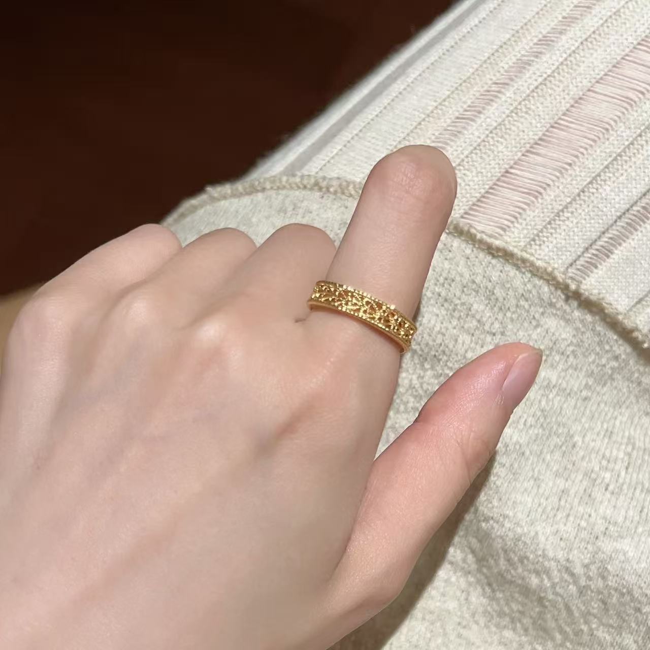 Designer Interlaced Zircon Ring In 925 Sterling Silver For Women_voghion.com