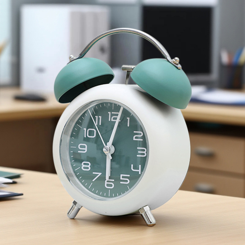 Reloj Despertador Retro – Campana Grande con Luz Nocturna y Diseño Silencioso