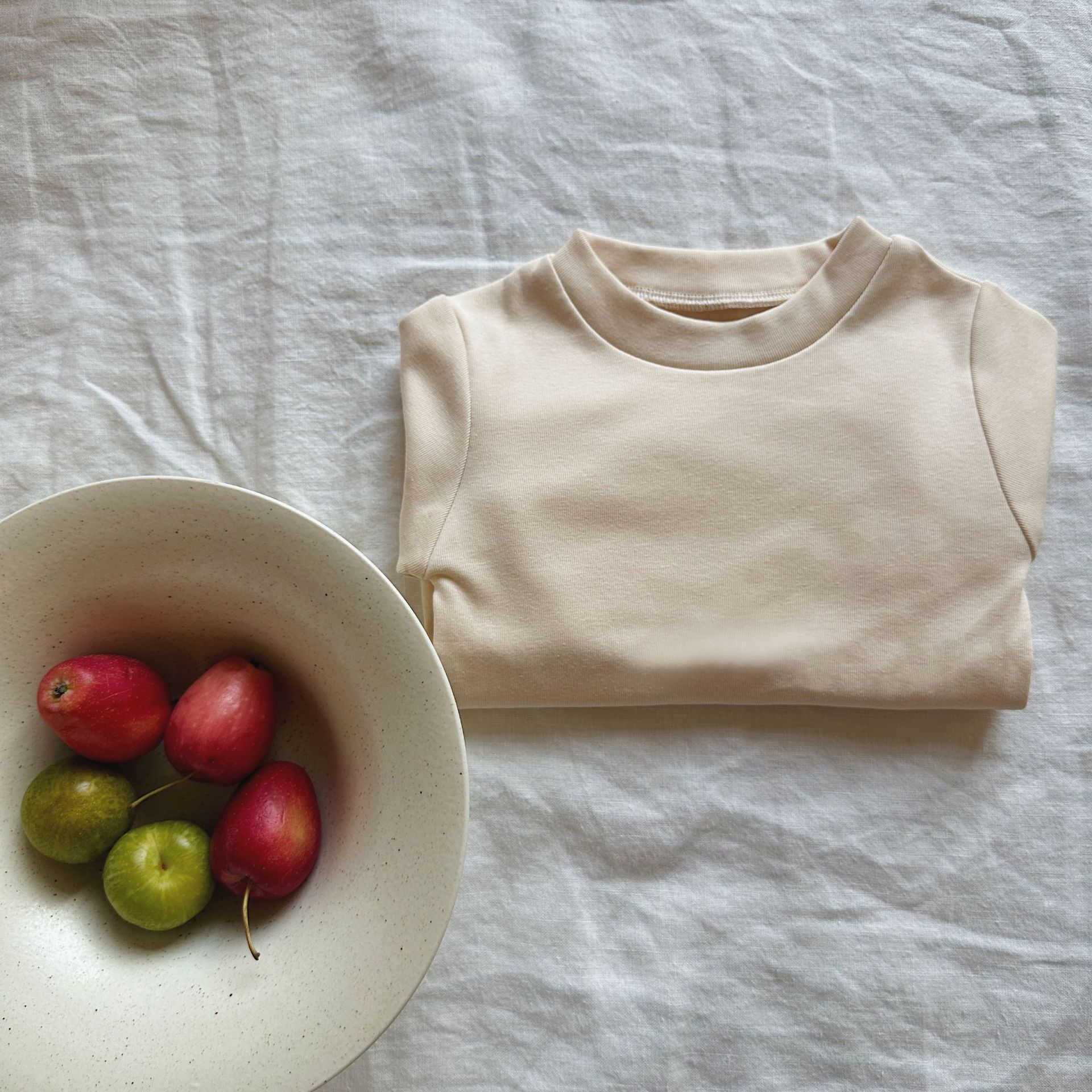 Sugar Pear ropa infantil camiseta de base para bebés top de vello 2024 otoño y invierno nuevo pijamas para niños y niñas chaqueta de otoño ropa infantil
