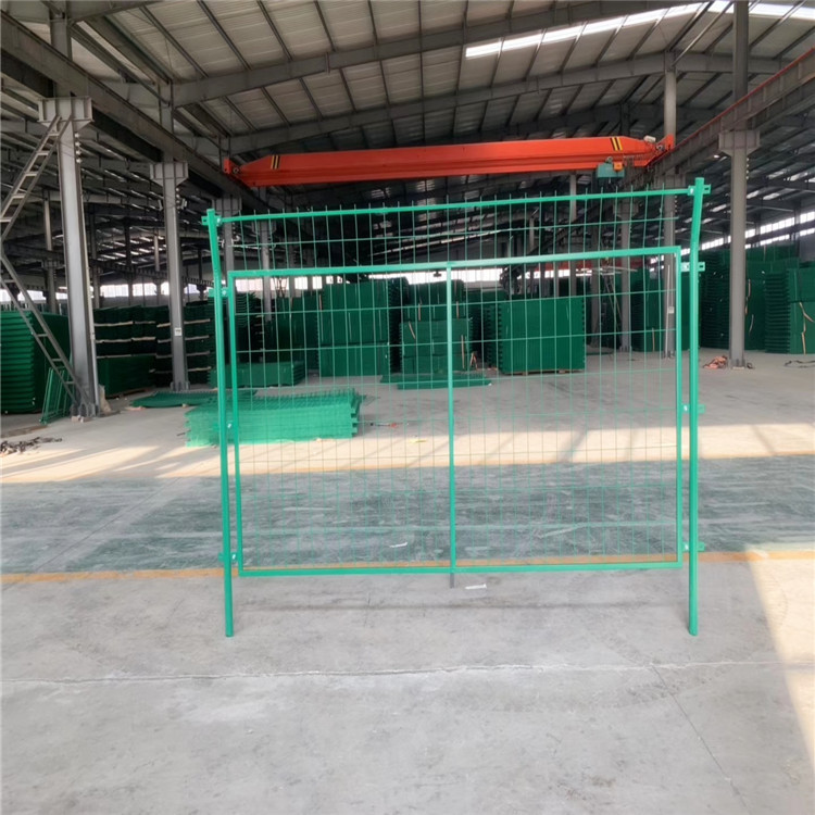 安平县厂家供应光伏电厂围栏/河道防护网/公路隔离栅