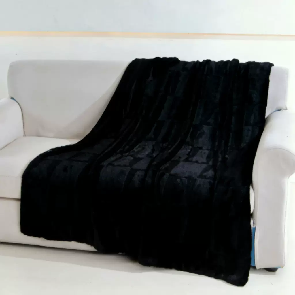外贸纯色法兰绒毛毯加厚双面绒毛毯黑色幽灵小鬼保暖冬季厚款毛毯